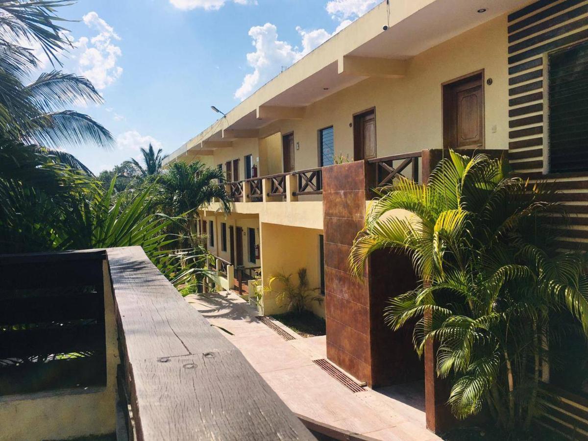 Hotel Maya Balam Xpujil Exterior foto